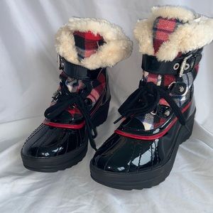 Anne Klein Sports size 8 weather fur trim booties